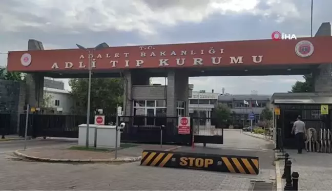 Küçükçekmece'deki silahlı saldırıda hayatını kaybeden şahsın cenazesi Adli Tıp Kurumu'ndan teslim alındı