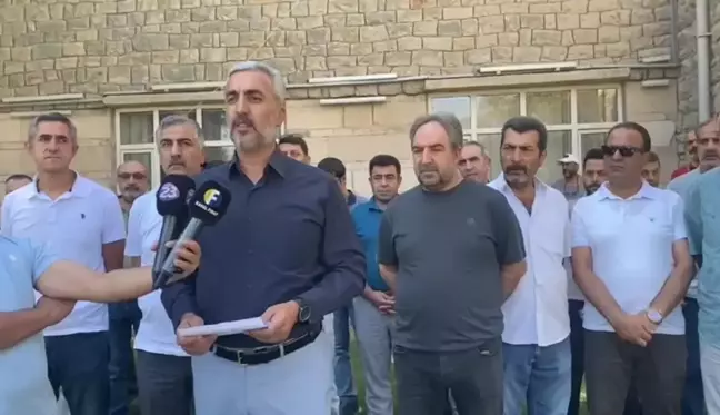 Eğitim Bir Sen Elazığ Şubesi Üyeleri Maaş Promosyonunu Protesto Etti