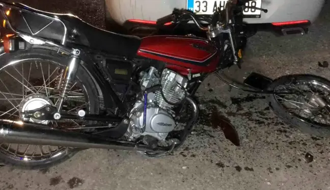 Mersin'de Ticari Araç ile Motosiklet Kaza Yaptı: Bir Yaralı