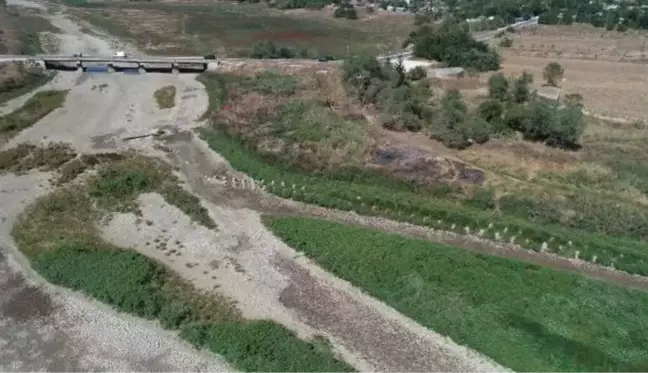 Büyükçekmece Baraj Gölü'nde Tarihi Çakmak Hattı Gün Yüzüne Çıktı