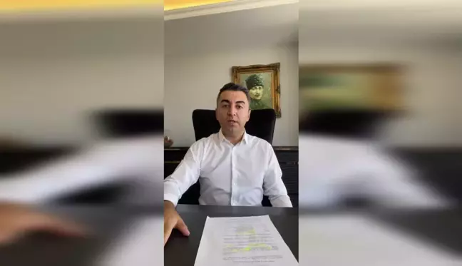 DEVA Partisi Genel Başkan Yardımcısı Cem Avşar, üniversite öğrencilerinin ihtiyaçlarını karşılamak için yetersiz burs ve kredileri eleştirdi