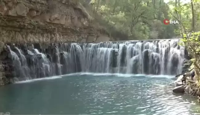 Adana'da Yedigöze Şelalesi ve milli parklar ziyaretçi akınına uğruyor