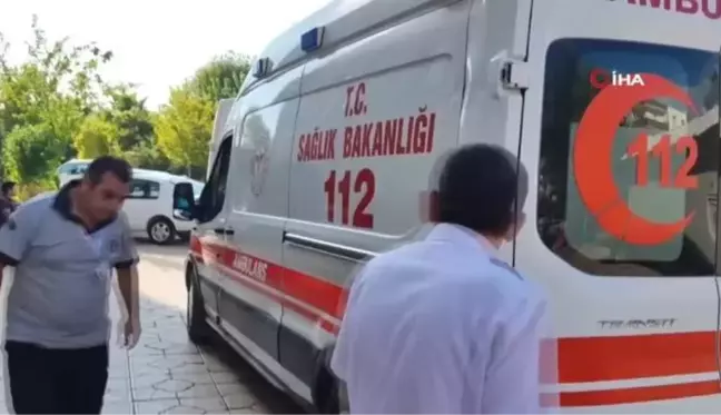 Adıyaman'da kamyonet ile hafif ticari araç kafa kafaya çarpıştı: 6'sı ağır, 7 yaralı