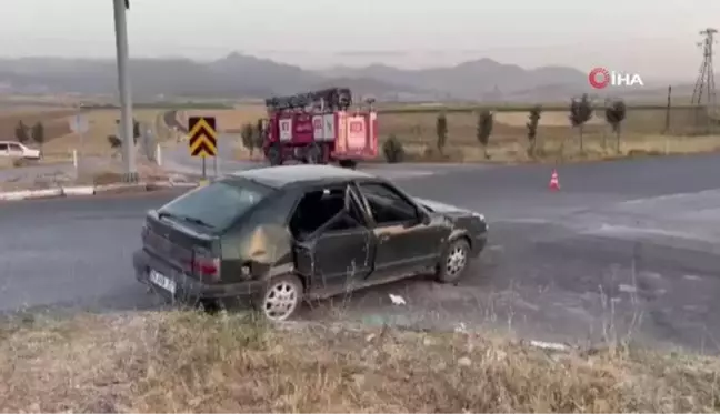 Kavşakta devrilen otomobilde 4 kişi yaralandı