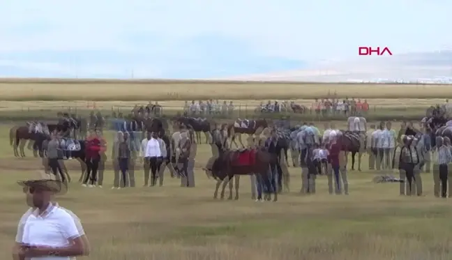 Ardahan'da Geleneksel Rahvan At Yarışları Heyecanı