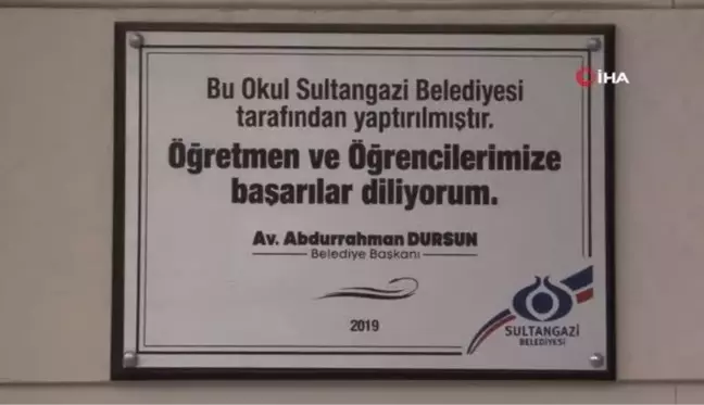 Sultangazi Belediyesi, İlkokul Öğrencilerine Kırtasiye Malzemeleri Dağıttı