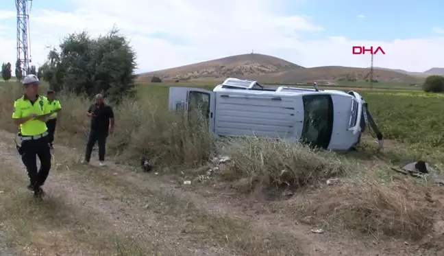 Nevşehir'de Hafif Ticari Araç Şarampole Devrildi: 5 Yaralı