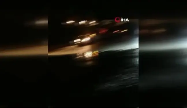 Isparta'da Zift Tankeri Devrildi, Yol Ulaşıma Kapandı