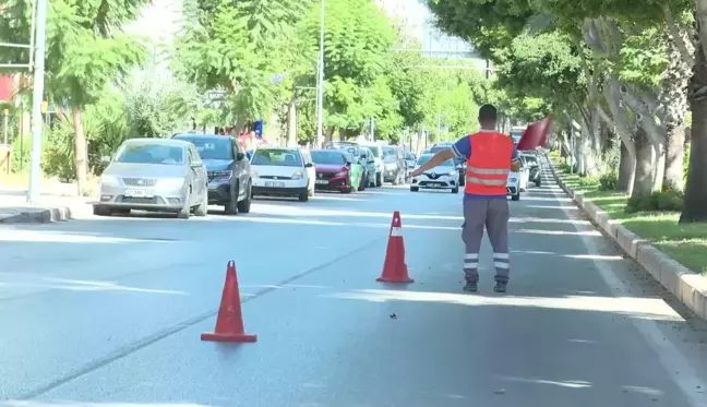 ASAT, Antalya'da Yağmur Suyu Hatlarını Temizliyor