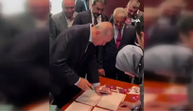 Cumhurbaşkanı Erdoğan, delege kartını aldı