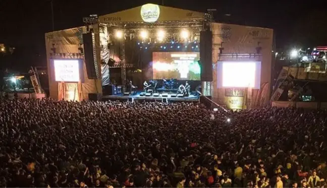 Adana Valiliği'nin iptal kararı mahkemeden döndü, Çukurova Rock Festivali katılımcılara kapılarını açtı