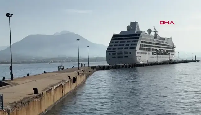 Alanya'ya ABD'li Turistler Sirena Kruvaziyeriyle Geldi