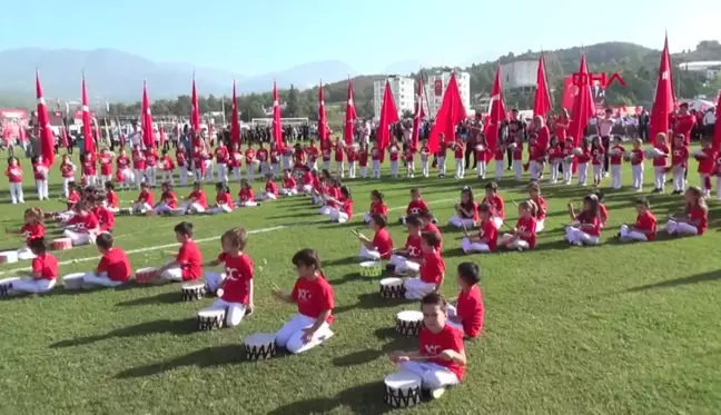 Kumluca'da Cumhuriyet Bayramı coşkusu