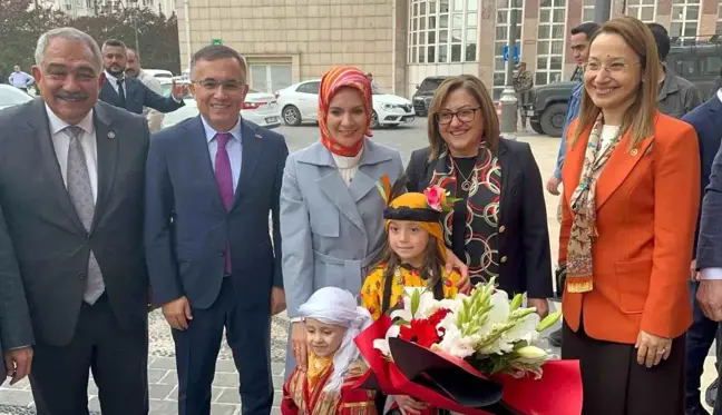 Aile ve Sosyal Hizmetler Bakanı Gaziantep'te Vali ile Toplantı Yaptı