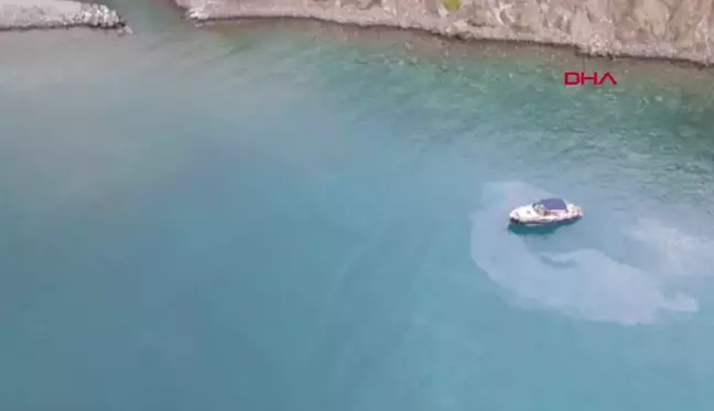 Kemer'de Denize Atık Boşaltan Tekneye Cezai İşlem