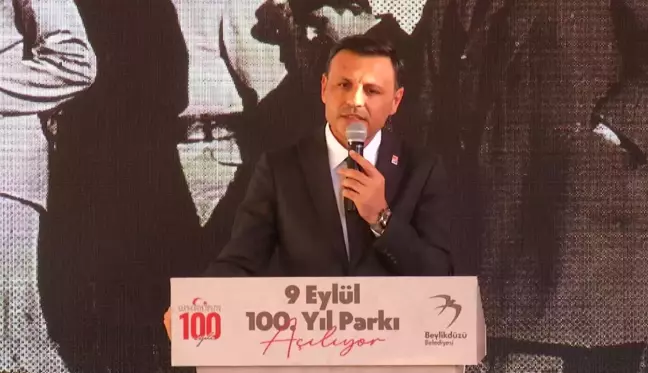 Özgür Çelik, Beylikdüzü Belediyesi'nin 47 Saatte Yaptığı Parkın Açılışına Katıldı: 