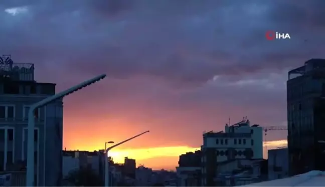 Taksim'de gün batımı manzarası hayran bıraktı