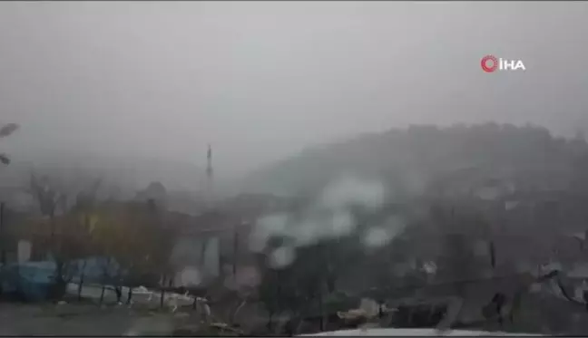 Balıkesir'e mevsimin ilk karı yağdı