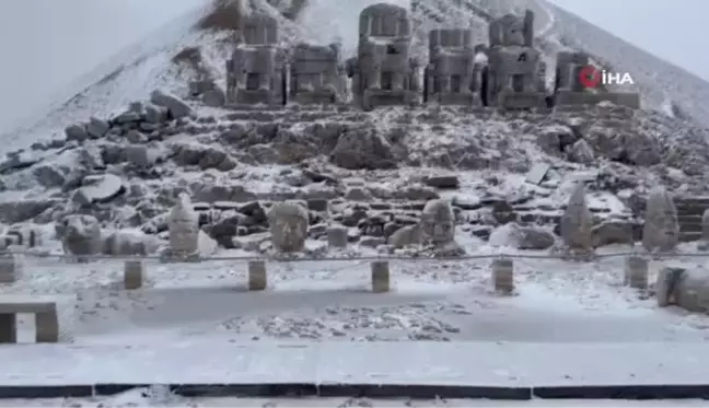 Nemrut'a mevsimin ilk karı yağdı