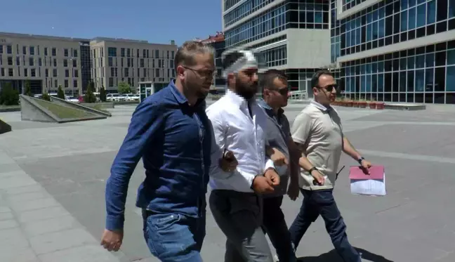 Kayseri'de tartışma sonucu taksiciyi bıçaklayarak öldüren sanığın yargılanması başladı