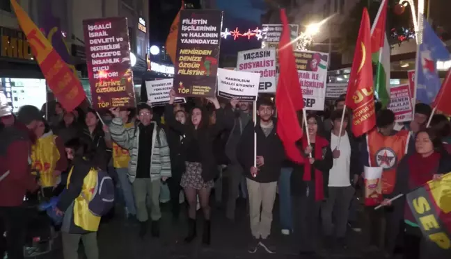 İzmir'de Filistin'e Destek İçin Alsancak Limanı Önünde Eylem: 