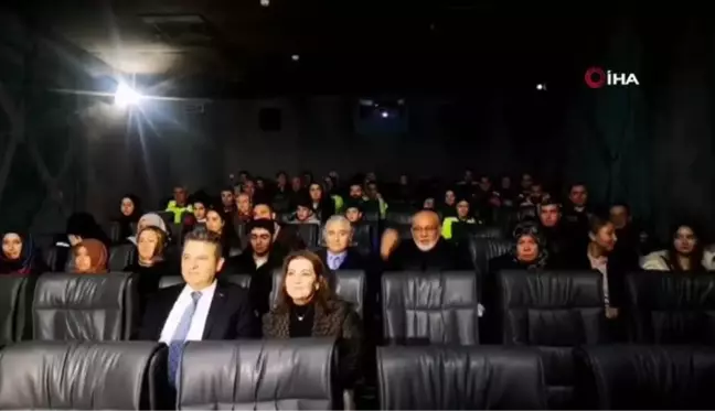 Şehit aileleri ve gazileri duygulandıran sinema filmi