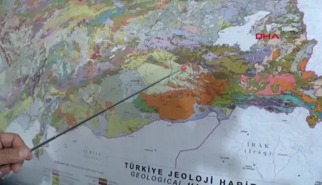 Depremler Sonrası Batman'da Obruk Oluştu 'KENT İÇERİSİNDE OLURSA CİDDİ ZARARLAR VERECEKTİR'