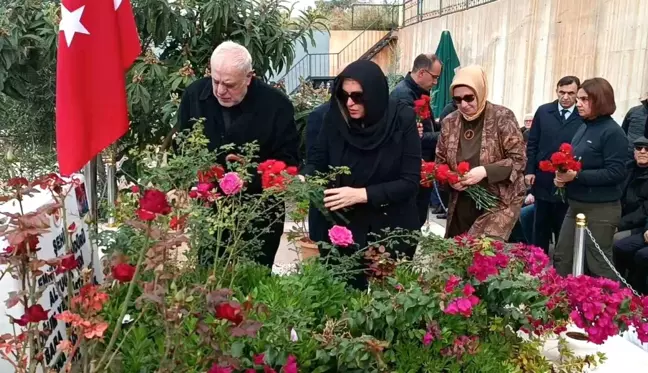 Şehit Emniyet Müdürü Altuğ Verdi mezarı başında anıldı