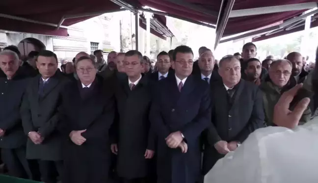 İYİ Parti Kocaeli Milletvekili Lütfü Türkkan'ın halası Makbule Türkkan için cenaze töreni düzenlendi