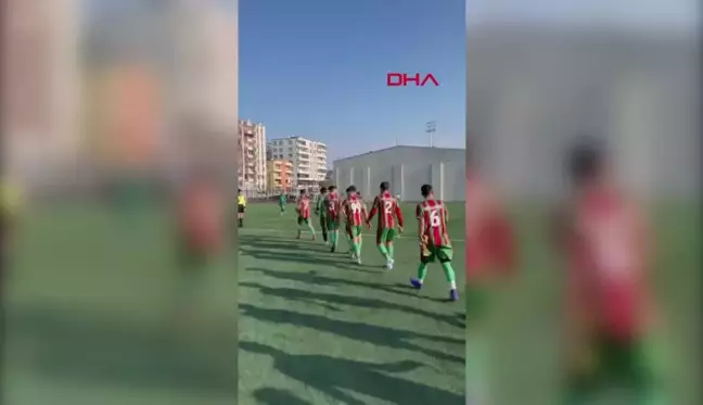 Hosyanspor, hakemlere gül vererek şiddeti kınadı