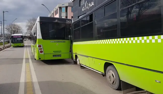 Özel halk otobüsü ile belediye otobüsü çarpıştı: 6 yaralı