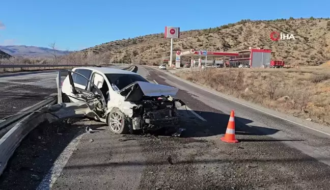 Hurdaya dönen otomobilde burnu bile kanamadan çıktı