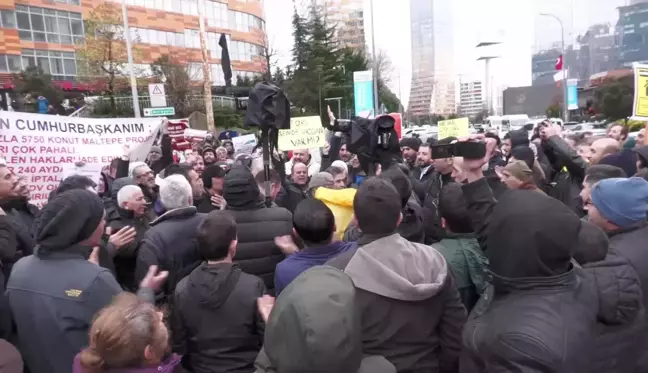 TOKİ Mağdurlarından İstanbul'da Çevre İl Müdürlüğü Önünde Eylem: 