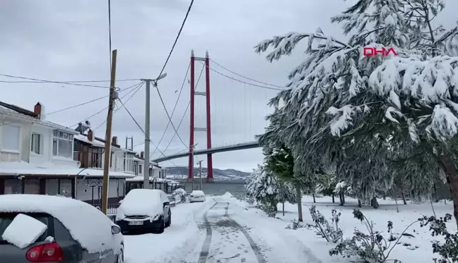 Çanakkale'de kar yağışı ve fırtına; Boğaz transit gemi geçişlerine kapatıldı