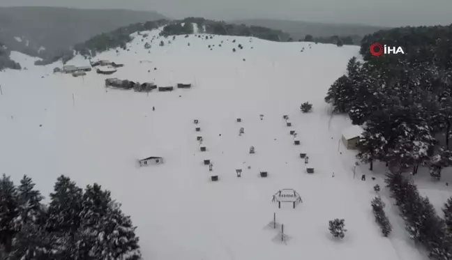 Beyaza bürünen Dumanlı Tabiat Parkı'nda mest eden kar manzarası