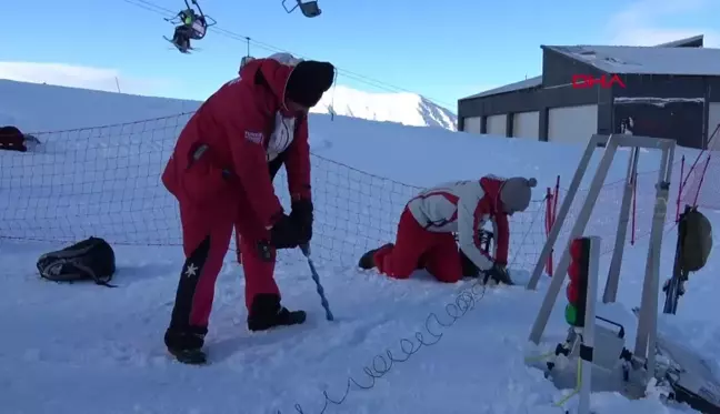 SNOWBOARDCILAR PALANDÖKEN'DE ŞEHİTLERİ ANDI