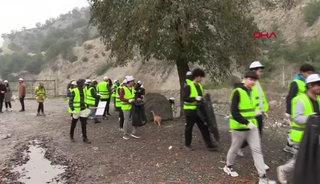 Öğrencilerden Osmaniye'de Çevre Temizliği Etkinliği