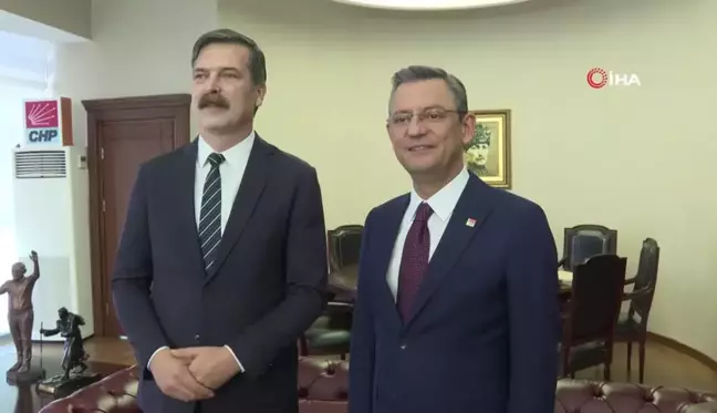 CHP Genel Başkanı Özel, TİP Genel Başkanı Baş ile görüştü