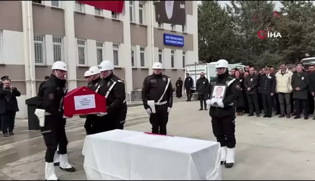 Sakarya'daki kazada şehit olan polis memuru Cengiz Parlak son yolculuğuna uğurlandı