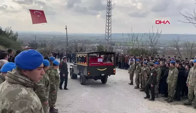 PKK'lı teröristlerin taciz atışında şehit olan Piyade Uzman Çavuş Kadir Dingil'in cenazesi Osmaniye'de toprağa verildi