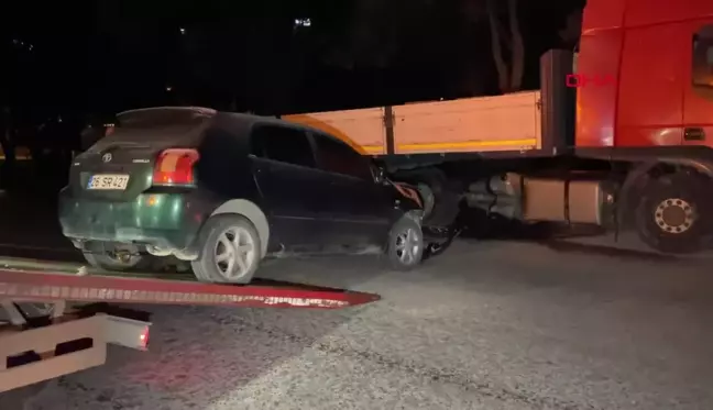 Alkollü sürücü TIR'ın yakıt deposuna çarptı