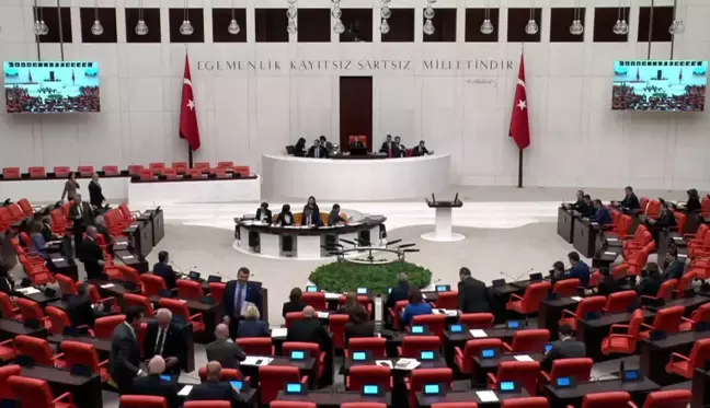 TBMM Başkanvekili Gülizar Biçer Karaca, depremzedelerin taleplerini dile getirdi