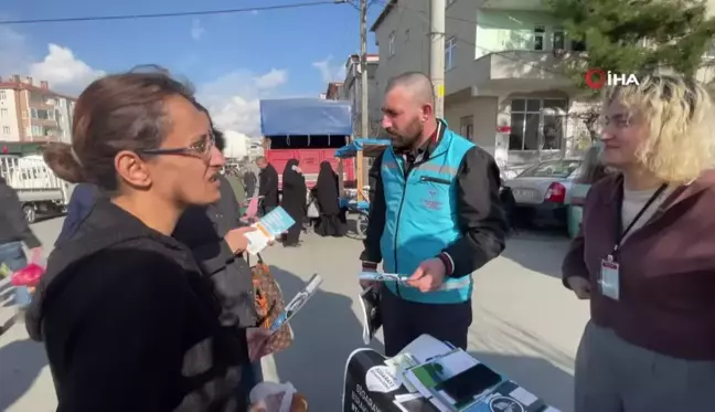 Tekirdağ'da Sigarayı Bırakma Günü için afiş dağıtıldı