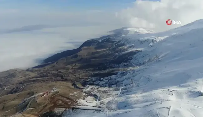 Hazar Gölü sis denizinde kayboldu, ortaya eşsiz görüntüler çıktı