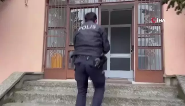 Polis memuru nesli tehlike altında olan kızıl şahine nefes oldu