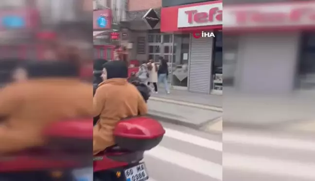 Tokat'ta akıllara durgunluk veren yolculuk kamerada: Peş peşe 2 motosiklet üzerinde 8 kişi yolculuk yaptılar