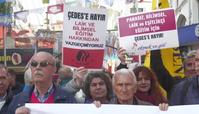 Bornova Laik Eğitim Demokratik Yaşam Platformu, dinselleştirme ve manevi danışmanlık uygulamalarına tepki gösterdi