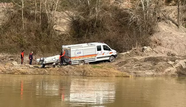 Sakarya Nehri'nde Kadın Cesedi Bulundu