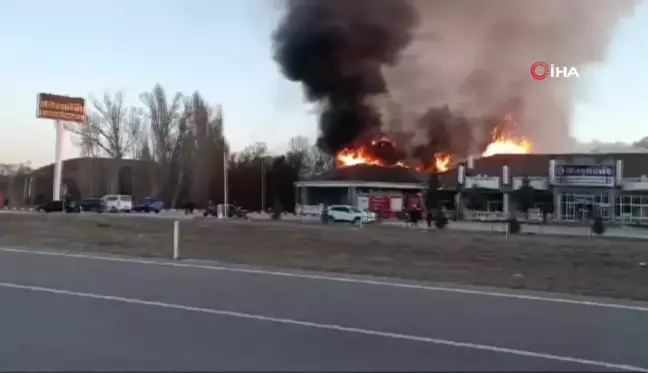 Sorgun'da dinlenme tesisi alev alev yandı