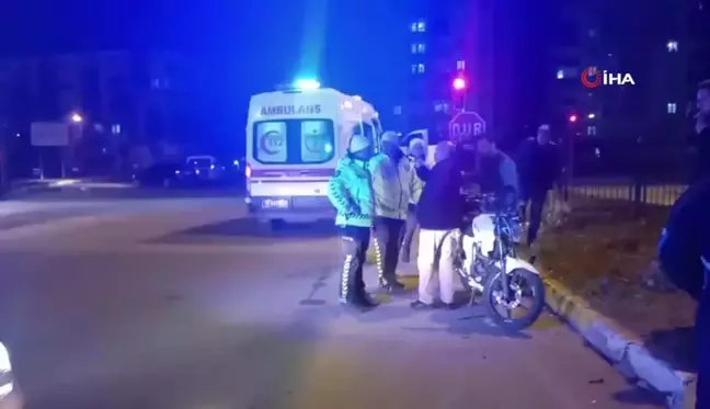 Polis aracıyla çarpışan motosiklet sürücüsü yaralandı